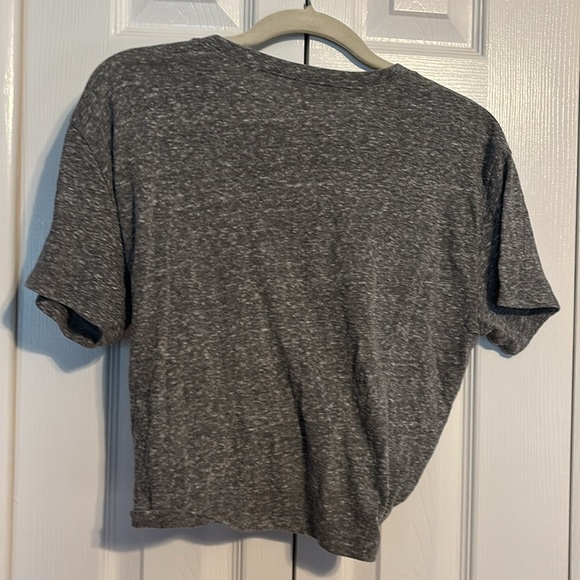 Hollister Gray Crop Crew Neck short sleeve Tee size Medium - Picture 7 of 7